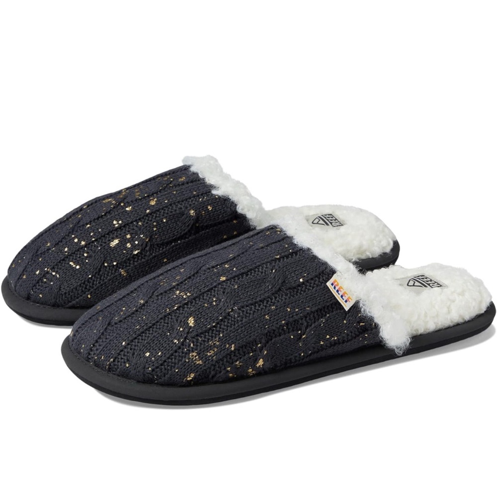 Reef slippers . Size M‎